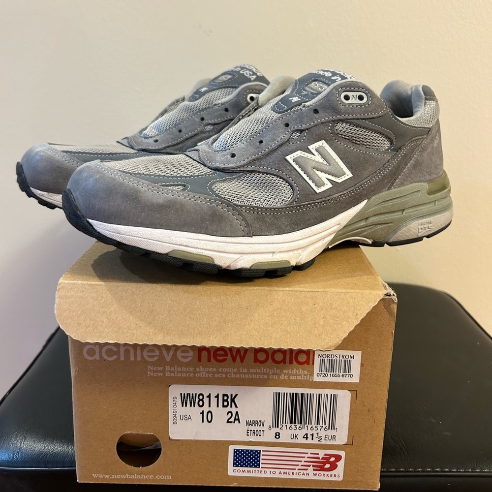 New Balance’s 993 gray white narrow sneakers size 10 made in USA
